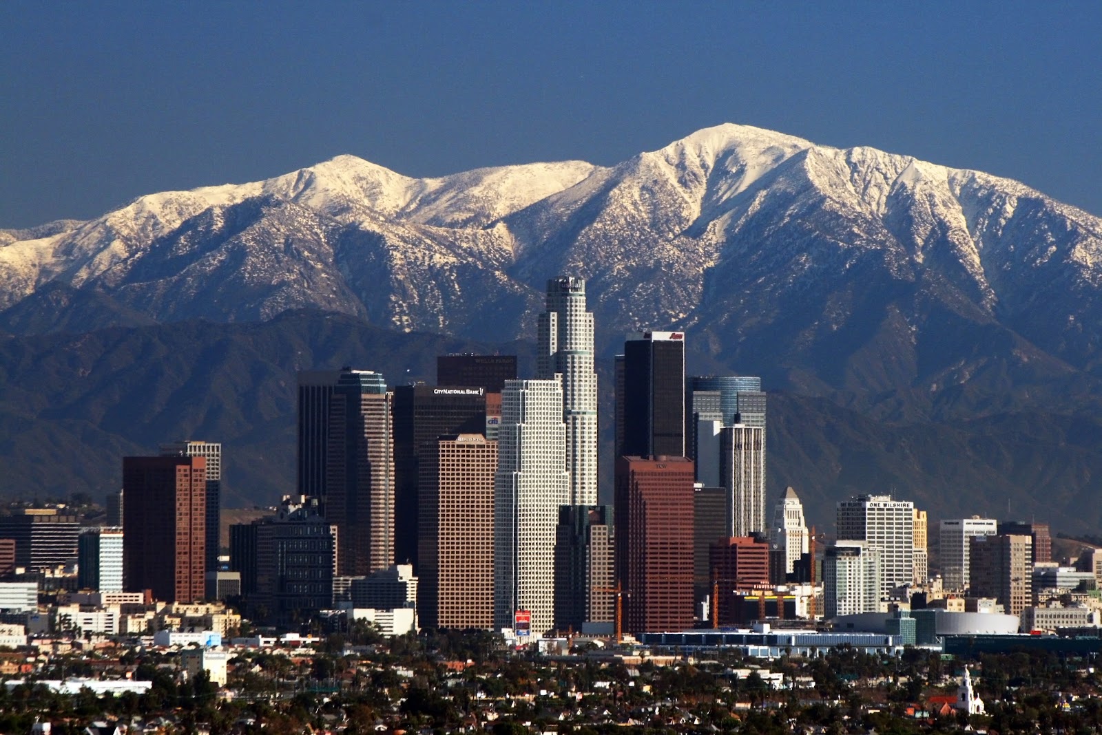 File:LA Skyline Mountains2.jpg - Wikimedia Commons